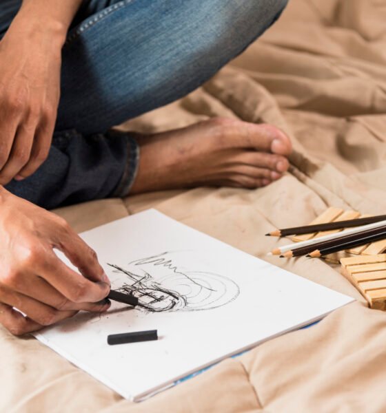 What Is a Hand Outline? The Complete Guide to Styles, Uses, and How to Draw One Perfectly