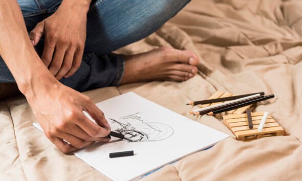 What Is a Hand Outline? The Complete Guide to Styles, Uses, and How to Draw One Perfectly